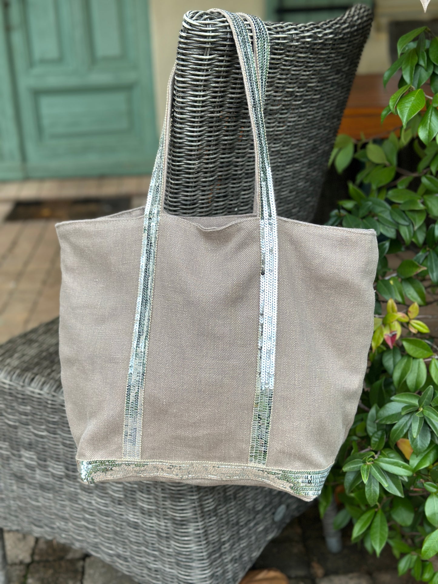 Tote Élégant en Lin Beige Naturel avec Détail Sequins Argentés