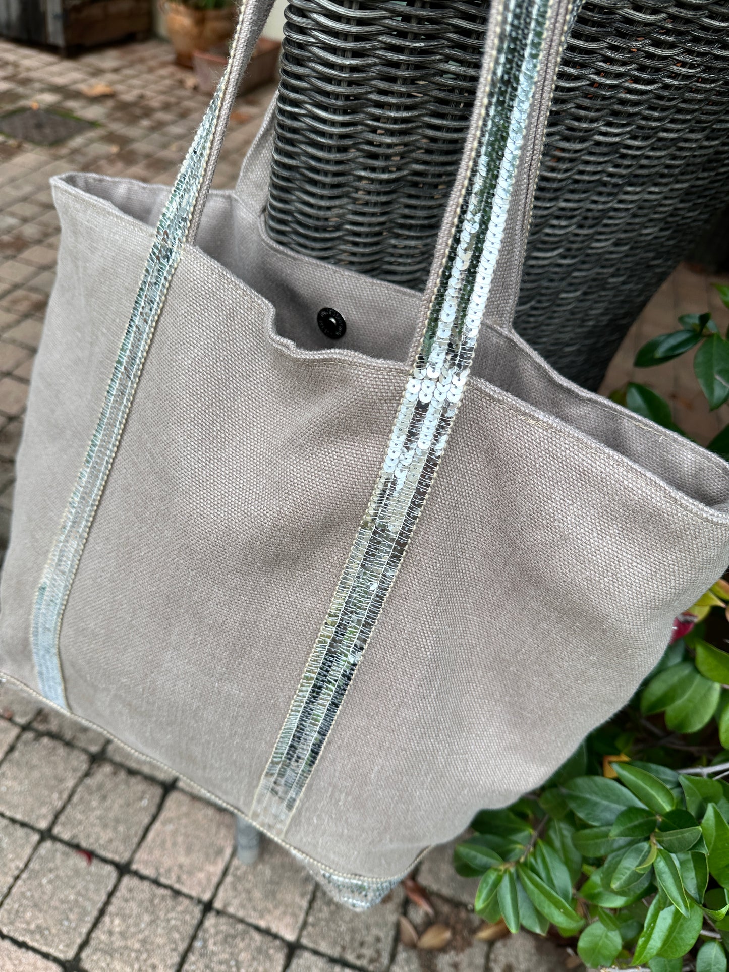 Tote Élégant en Lin Beige Naturel avec Détail Sequins Argentés